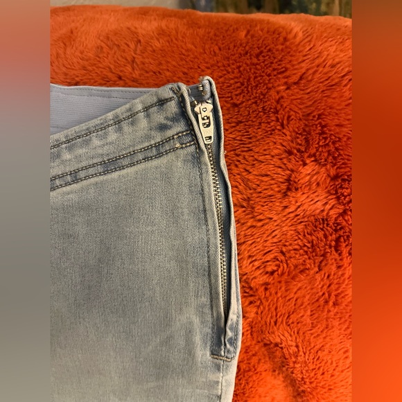 Free People Flare Jeans - Picture 5 of 6